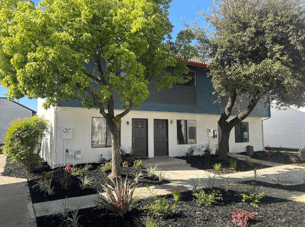 Townhomes at 201 Image 38