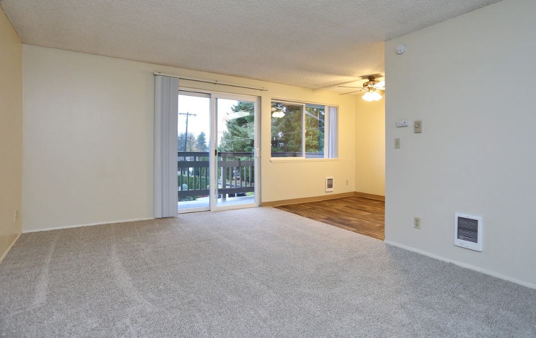 The Courtyard Apartment Homes Image 12