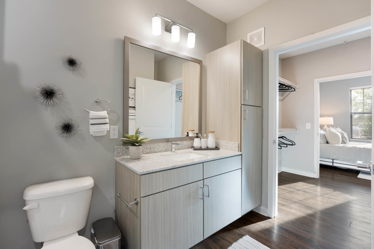 Axis One Image 40