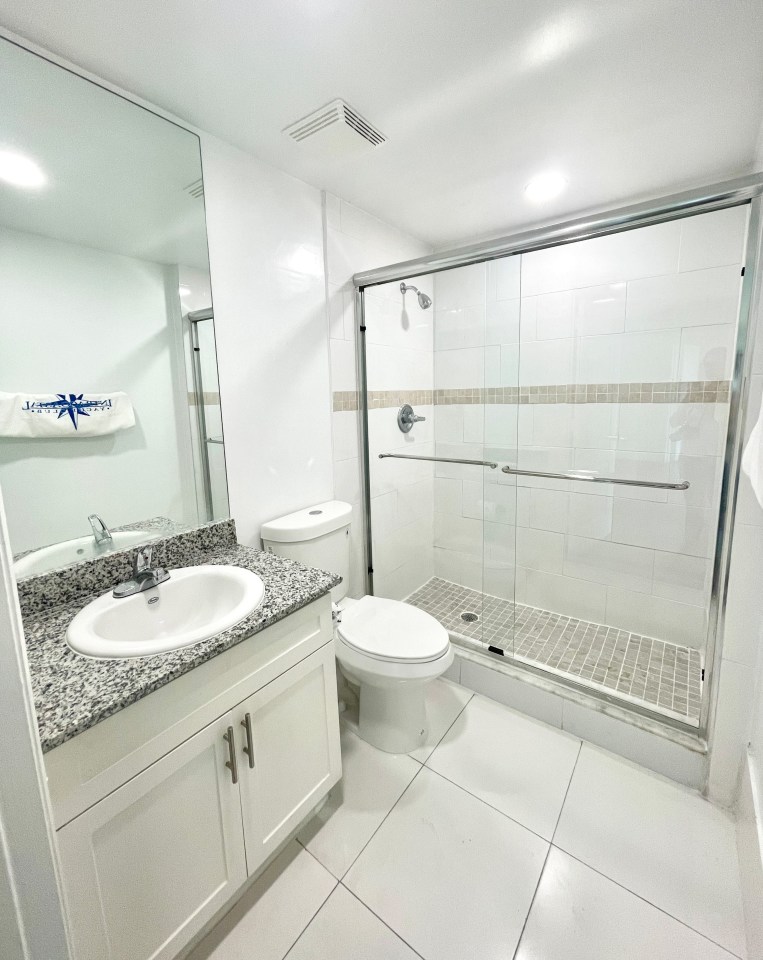 Intracoastal Yacht Club Image 7