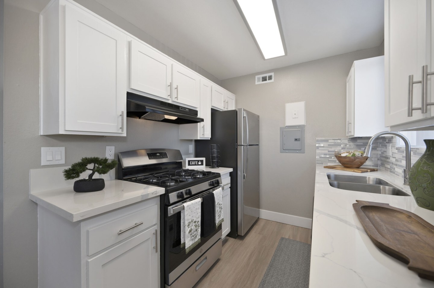 Pinewood Apartments Image 13
