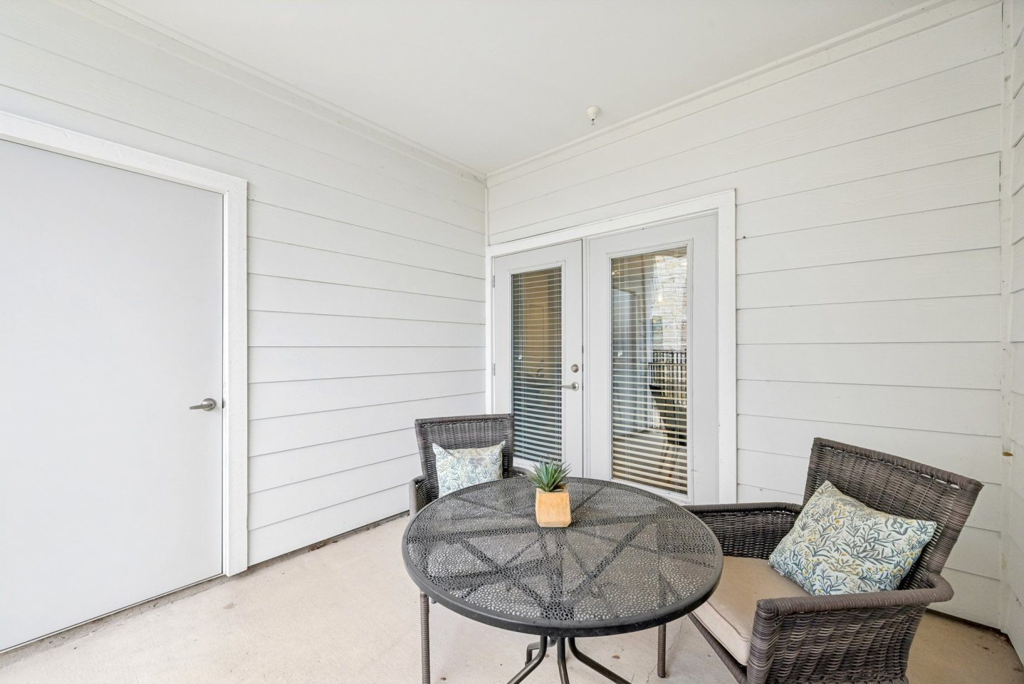 Luxia Rockwall Downes Image 12