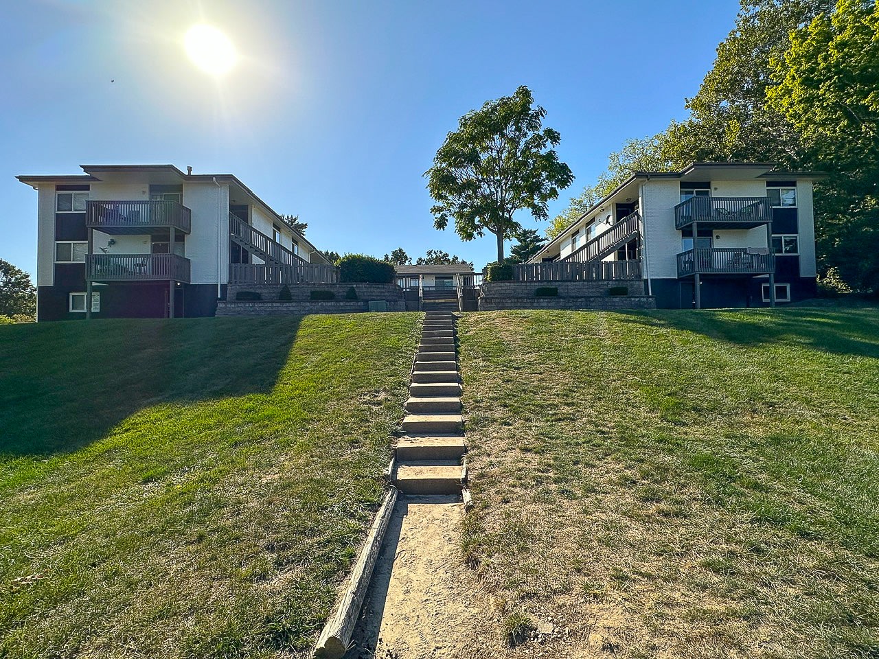 Riverside View Apartments Image 5