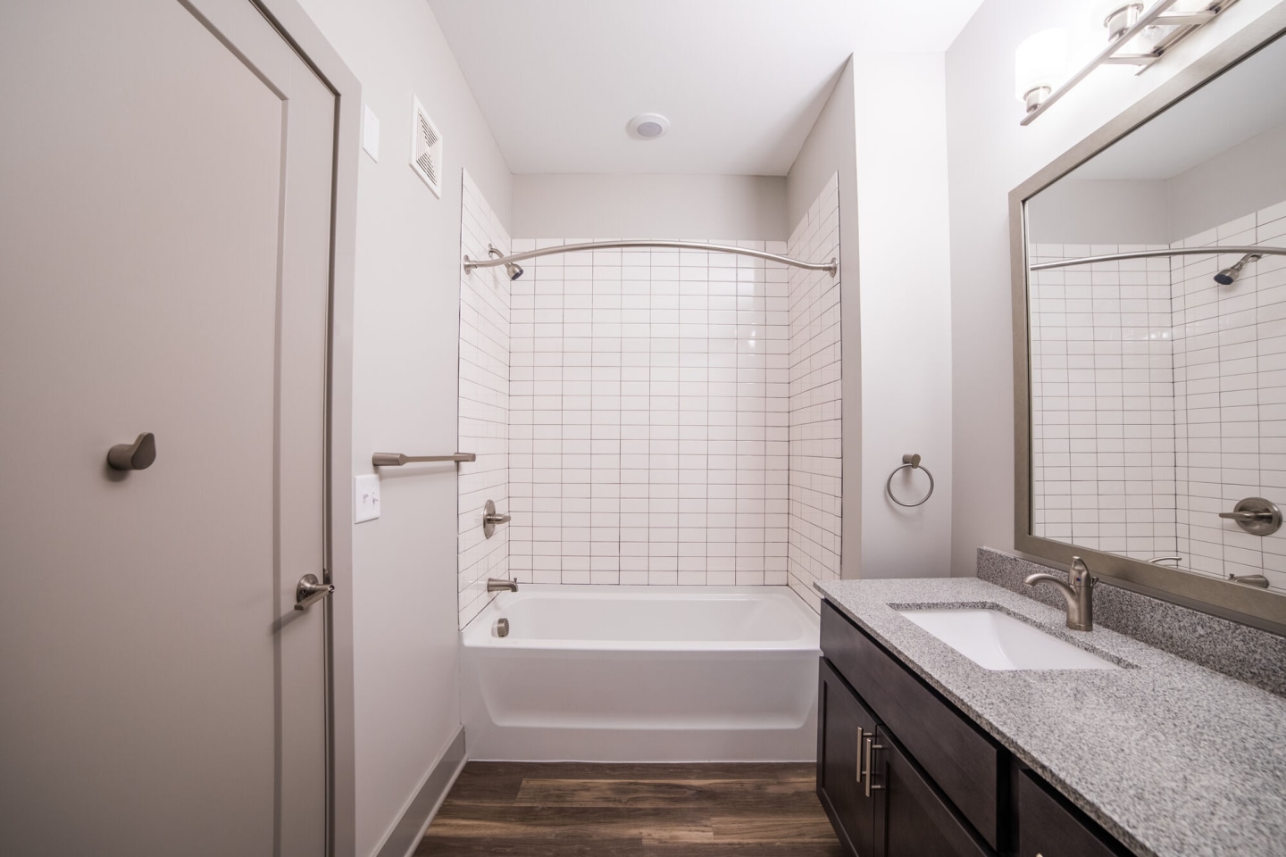 River House Image 31