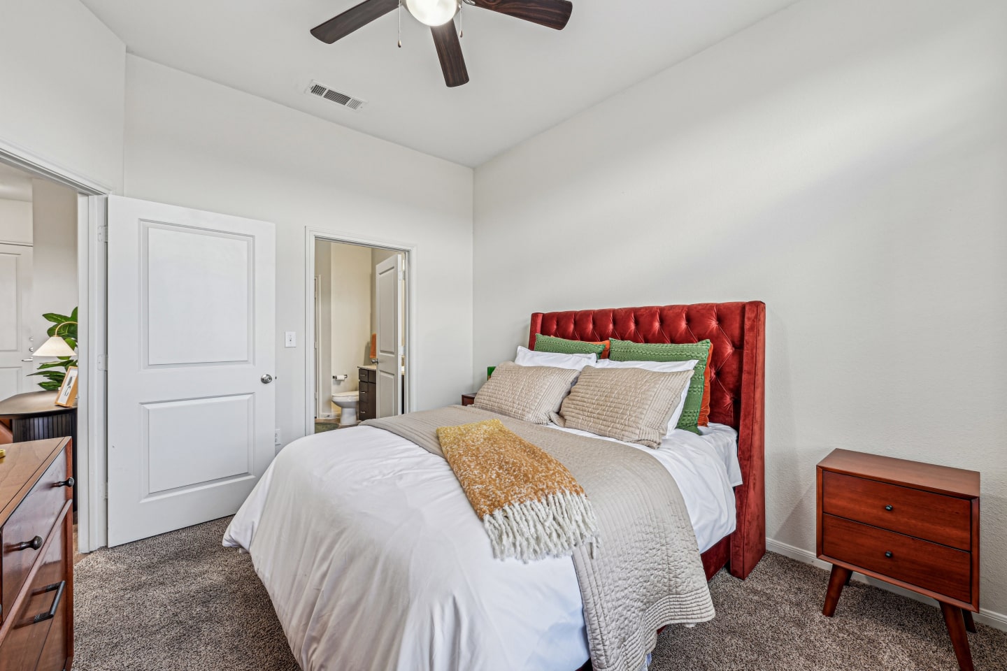 Affordable Housing - Haven at Main Image 11