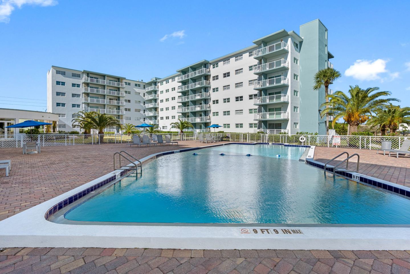 Dream Space Coast Image 8