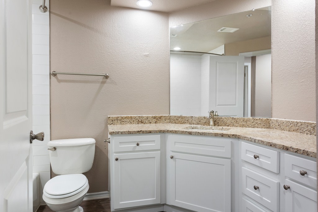 Waters Edge Apartment Homes Image 10