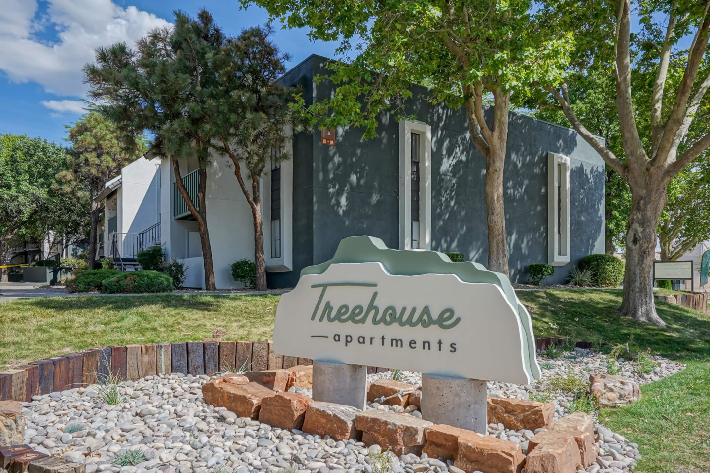 Treehouse Apartments Image 50
