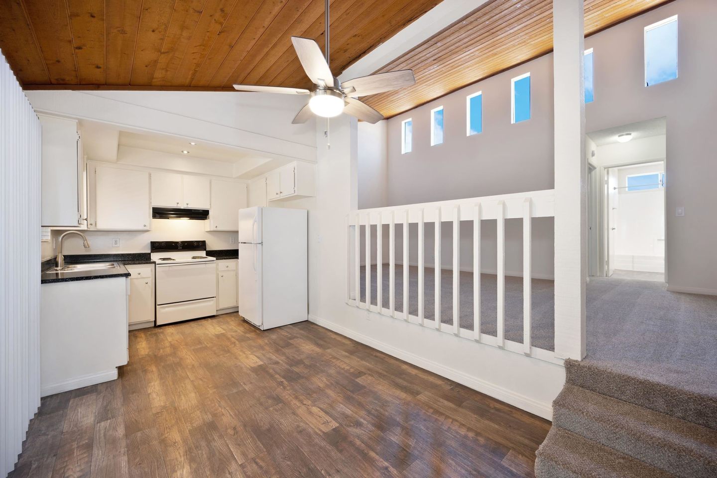 Elan Beachpointe Image 14