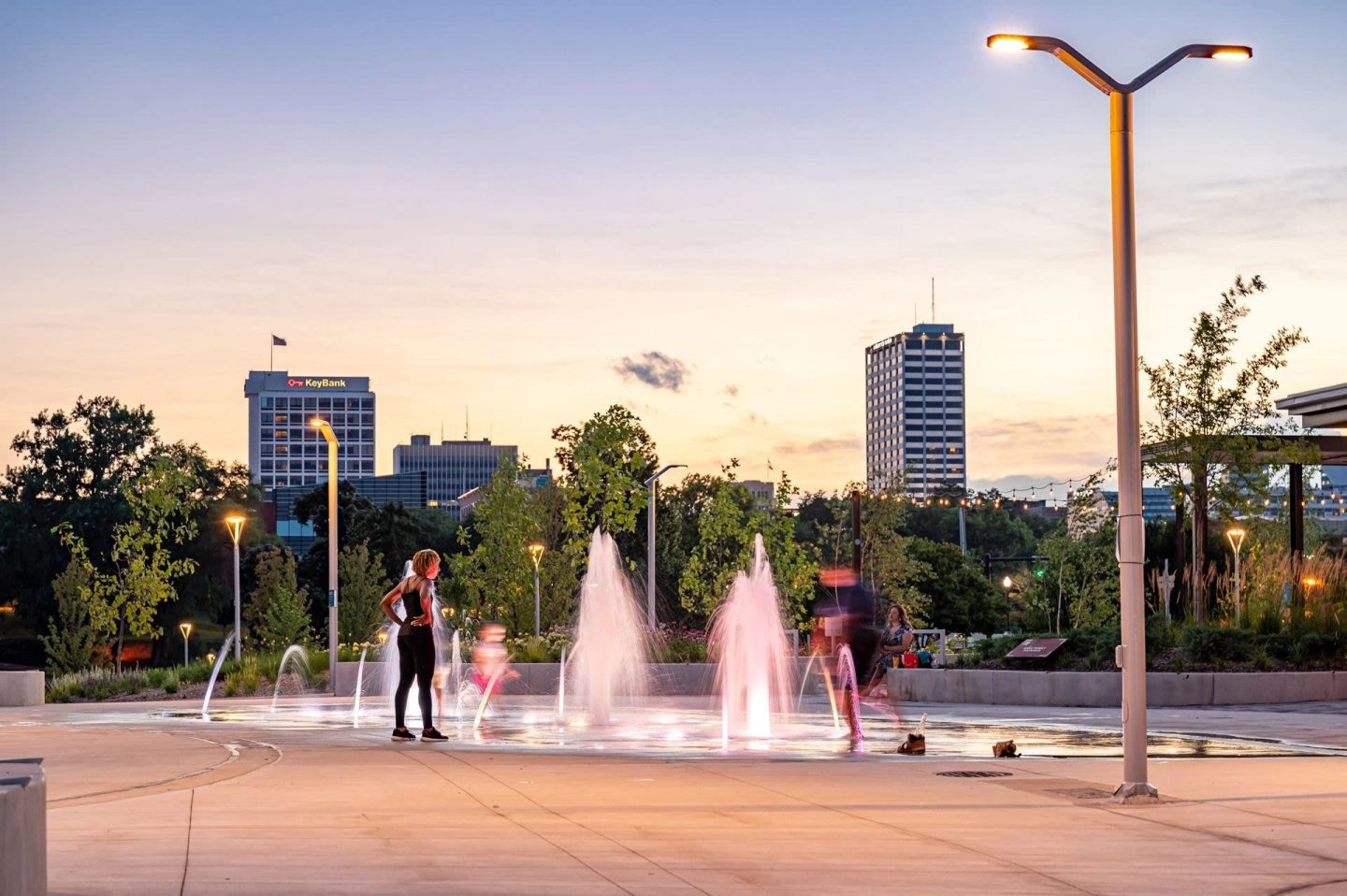 300 East LaSalle Image 16