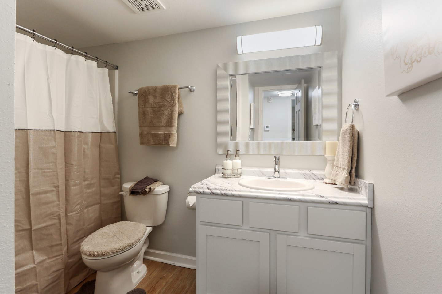 The Mayfair Apartment Homes Image 19