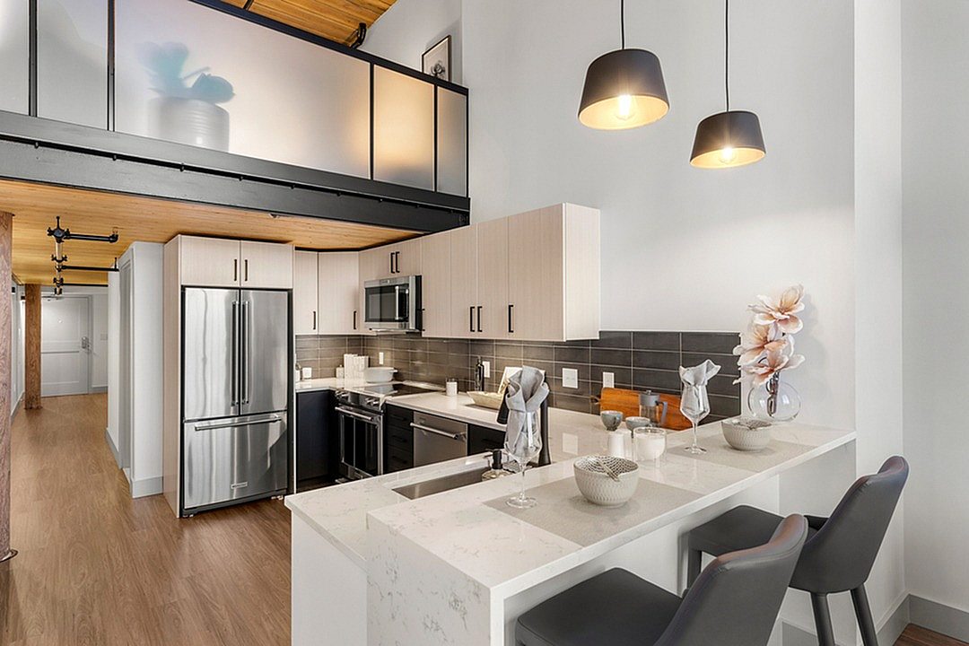 Riverwalk Lofts Image 18