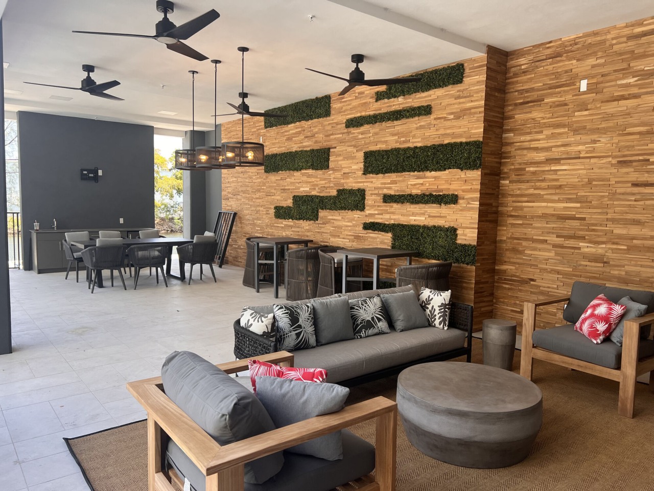 Oasis Pointe Residences Image 41