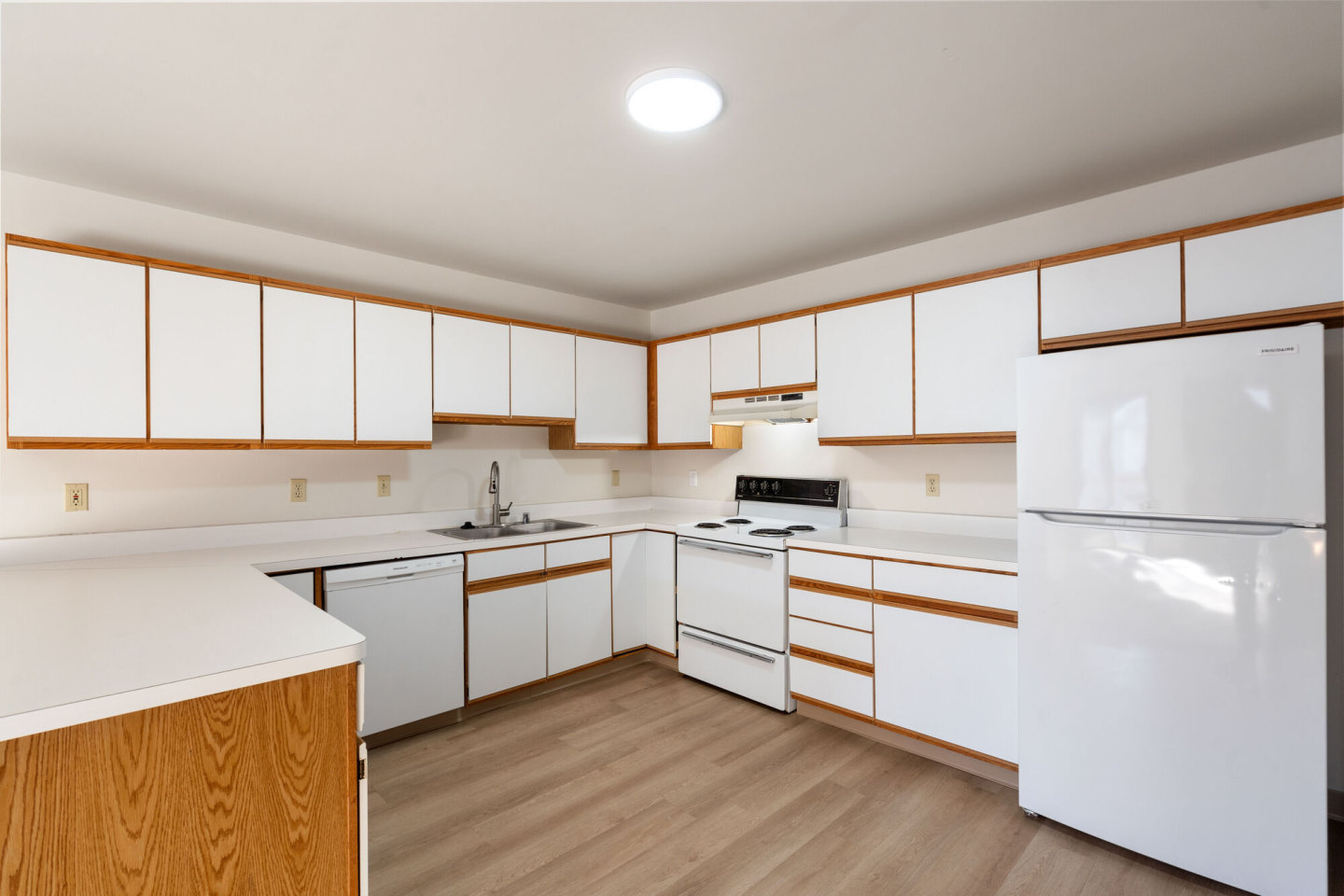 West Court Apartments Image 6