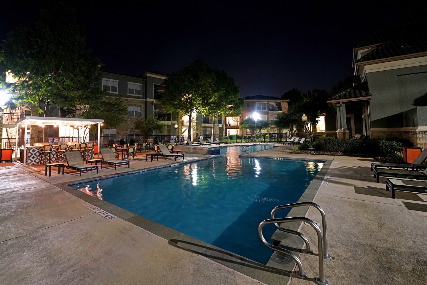 Residences at  Riverpark West Image 49