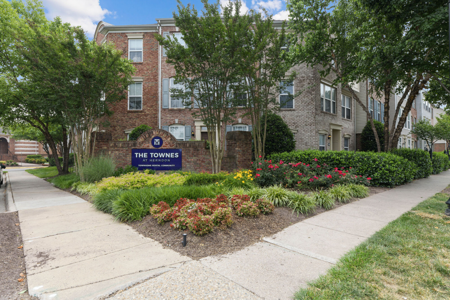 The Townes at Herndon Center Image 27