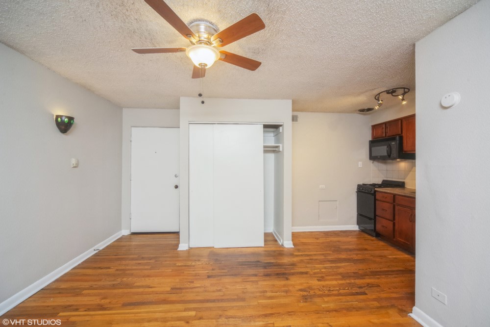 1355 Pearl Image 10