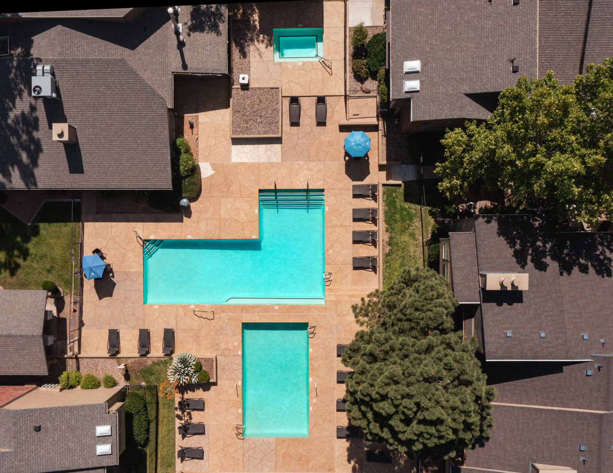 Oak Tree Park Apartments Image 1