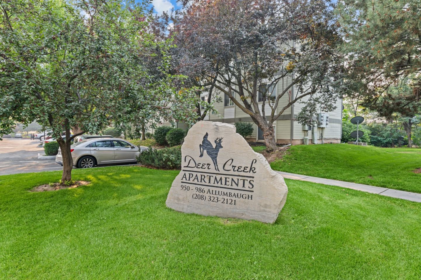 Deercreek Apartments Image 4