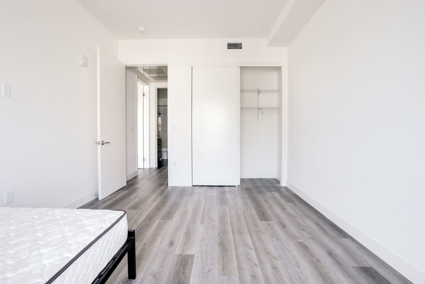 1751 Malcolm Ave - Student Housing Image 6