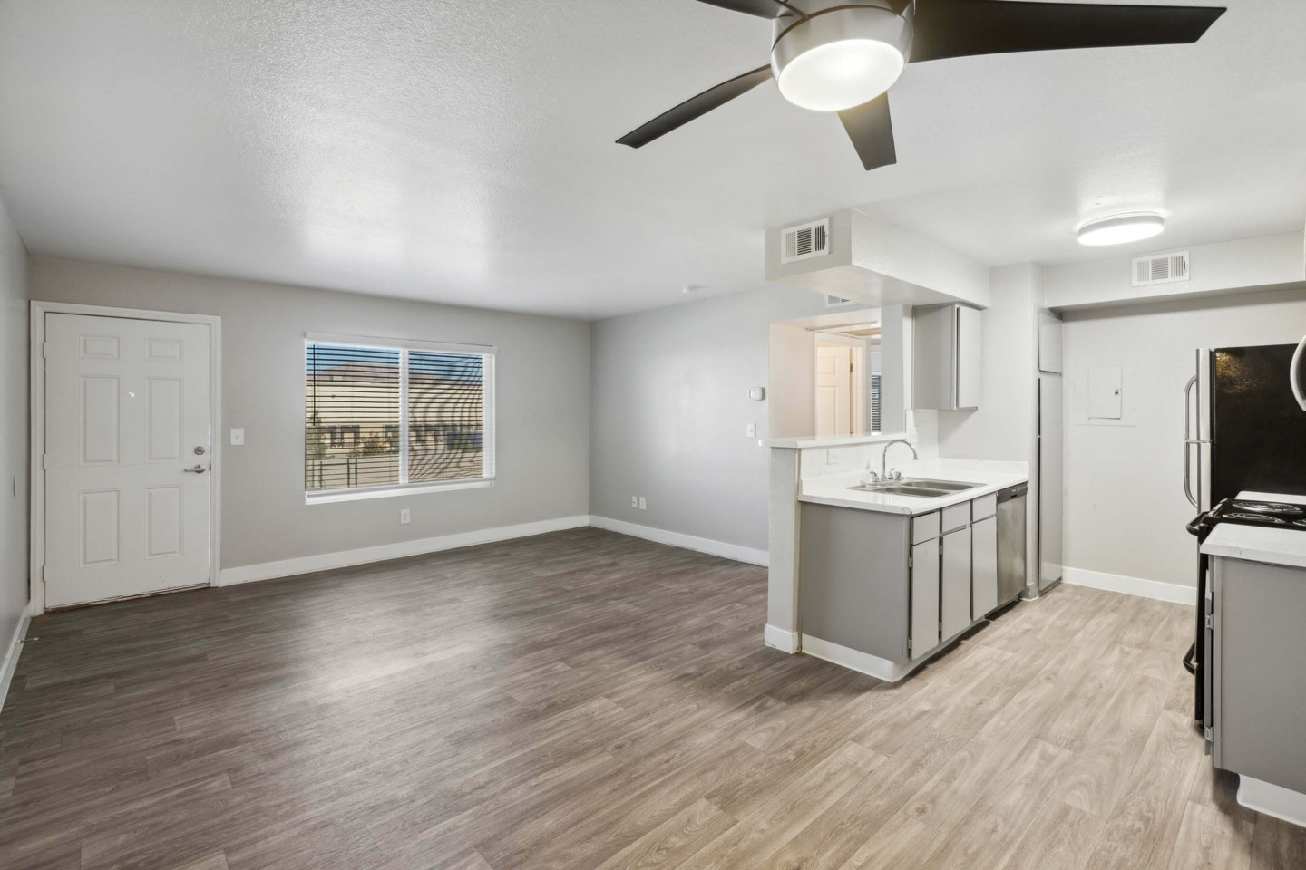 Sunrise Heights Image 24