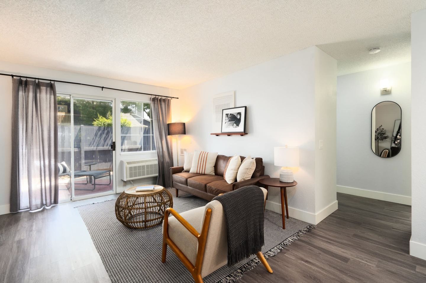 The Arbors Apartments Image 2
