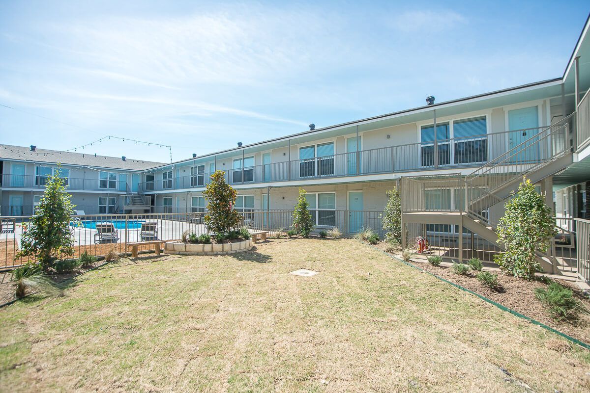 1809 Bennett Image 14