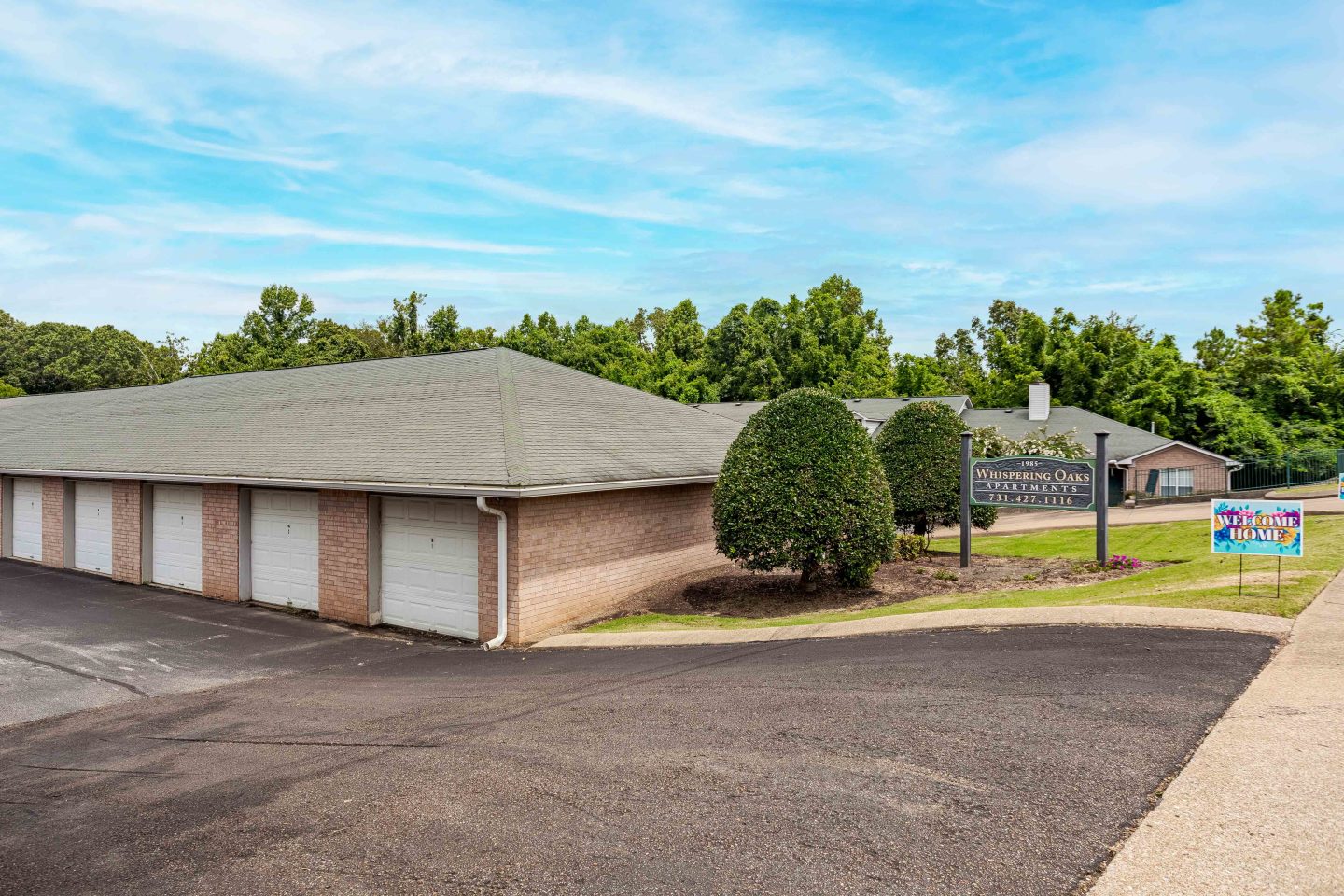 Whispering Oaks Apartments Image 30