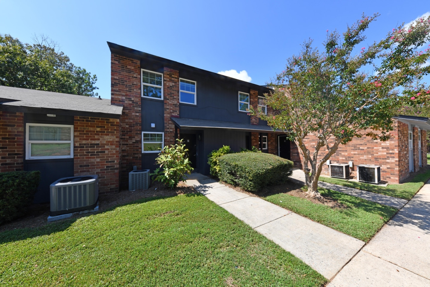 The Huntley Apartment Homes Image 34
