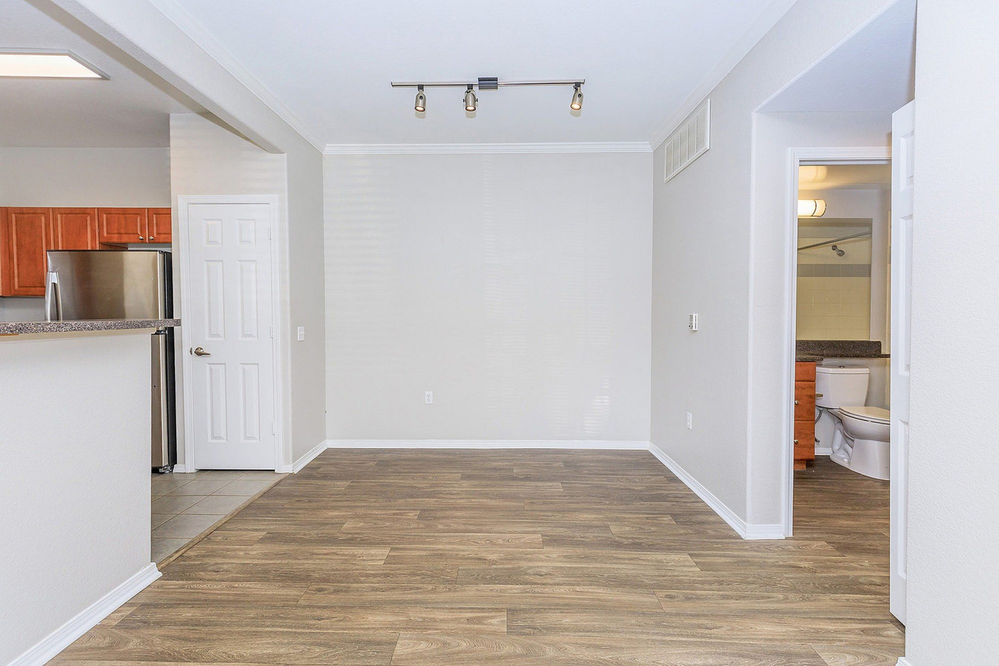 Creekside At Palmer Park Apartments Image 14