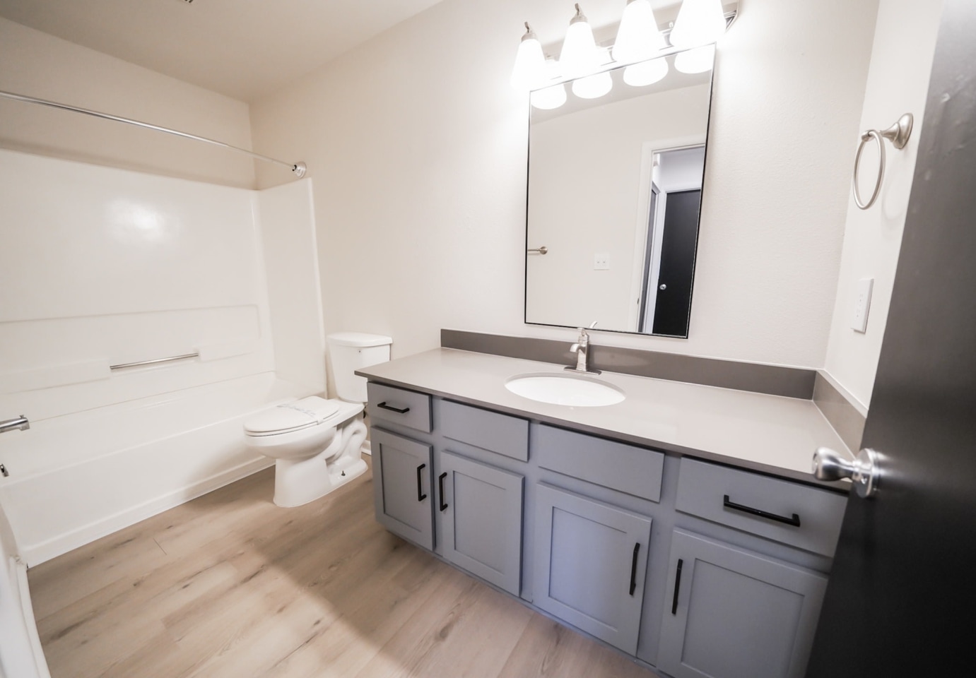Autumn Glen Apartment Image 8