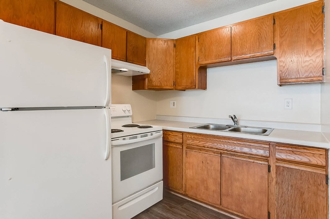 3016 Grand Avenue S Image 3