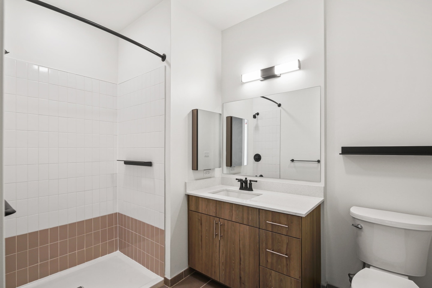 River House Apartments Image 15