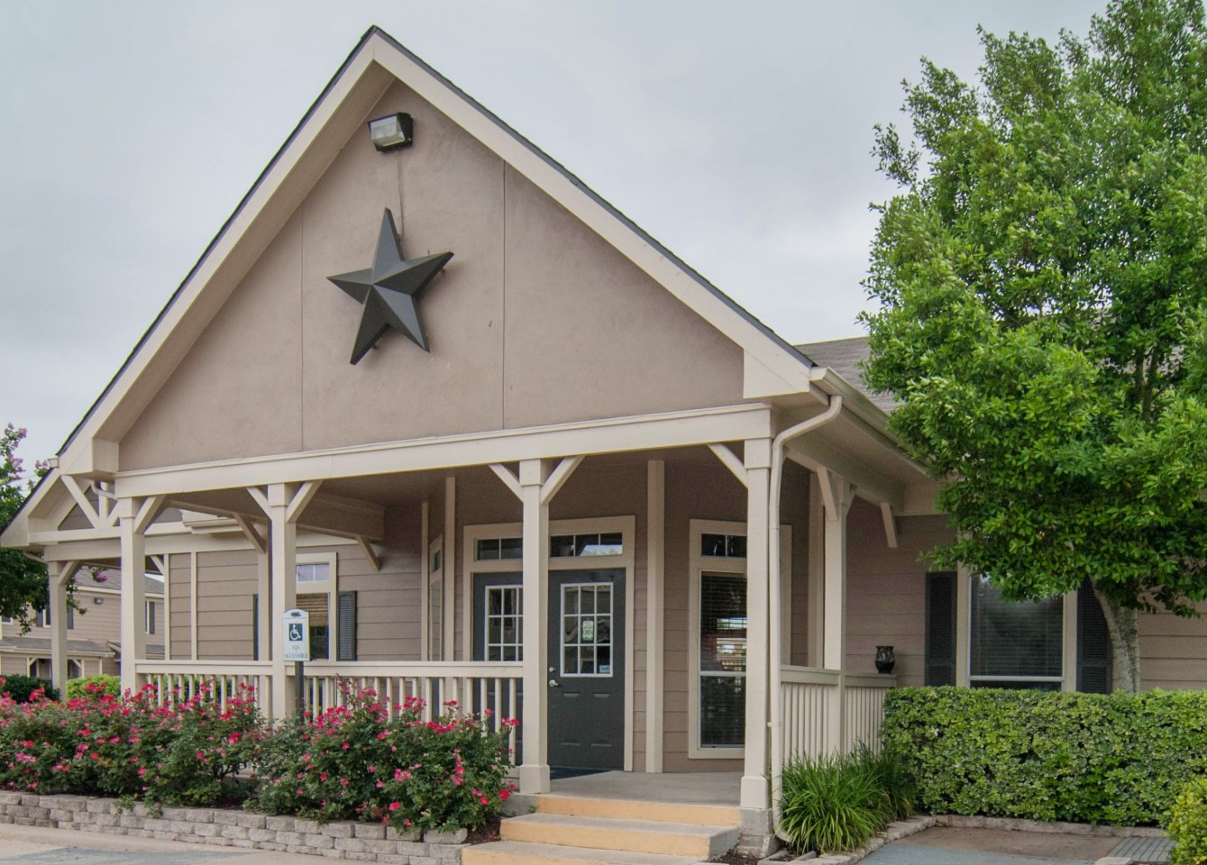 Southpark Village Image 3