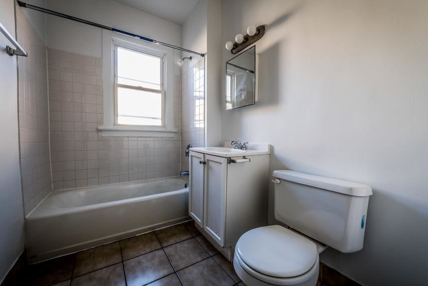 7948 S Hermitage Avw Image 3