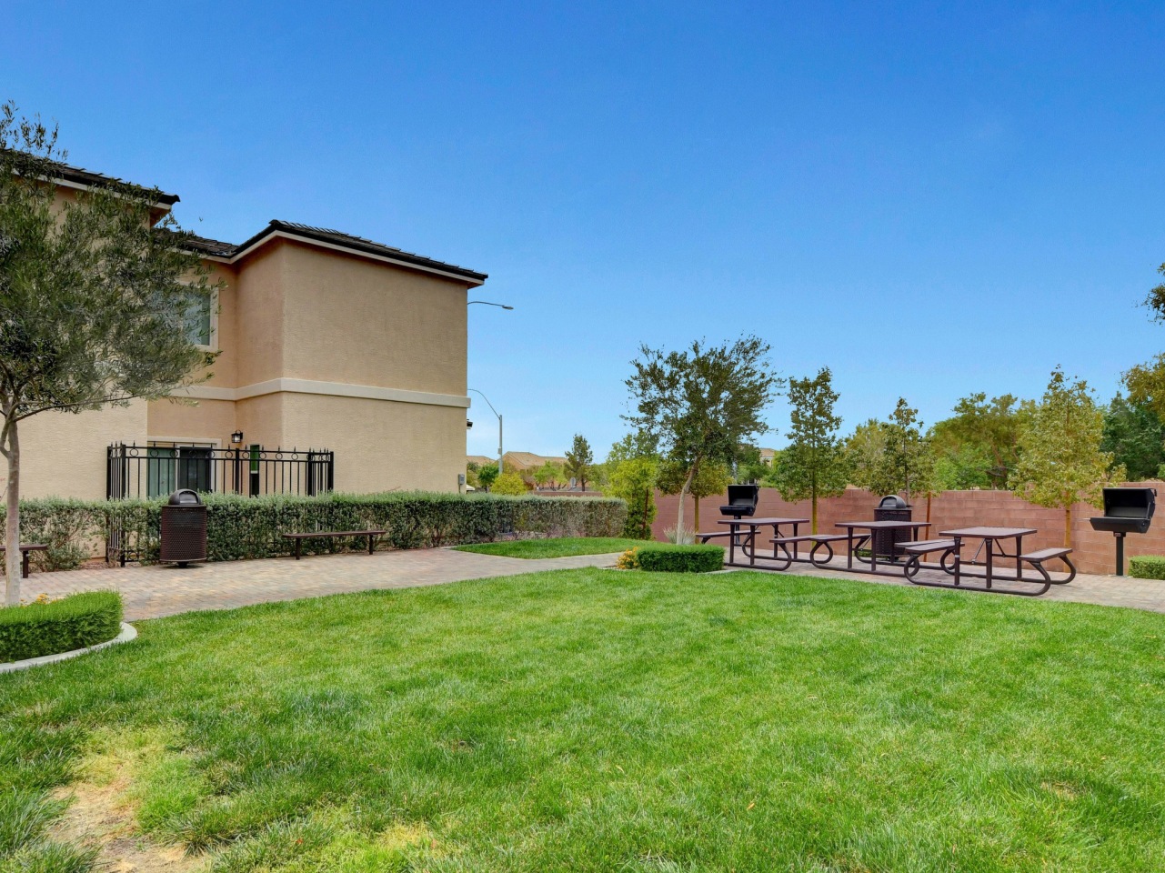Gleneagles Village Townhomes Image 18