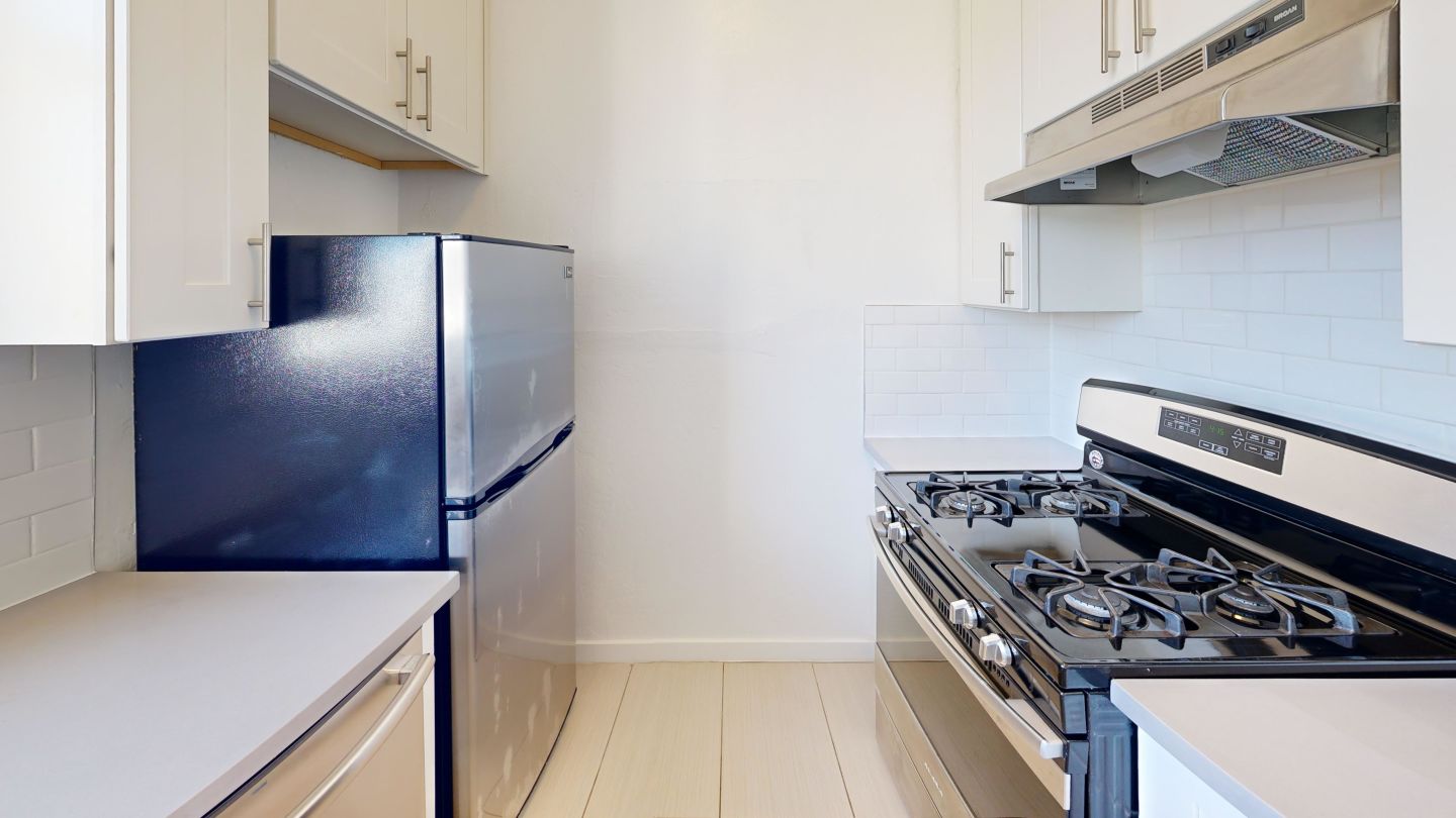 2075 Market St. Image 6