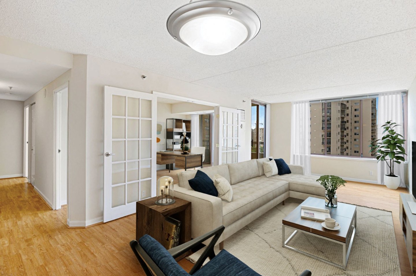Lenox Club Image 5