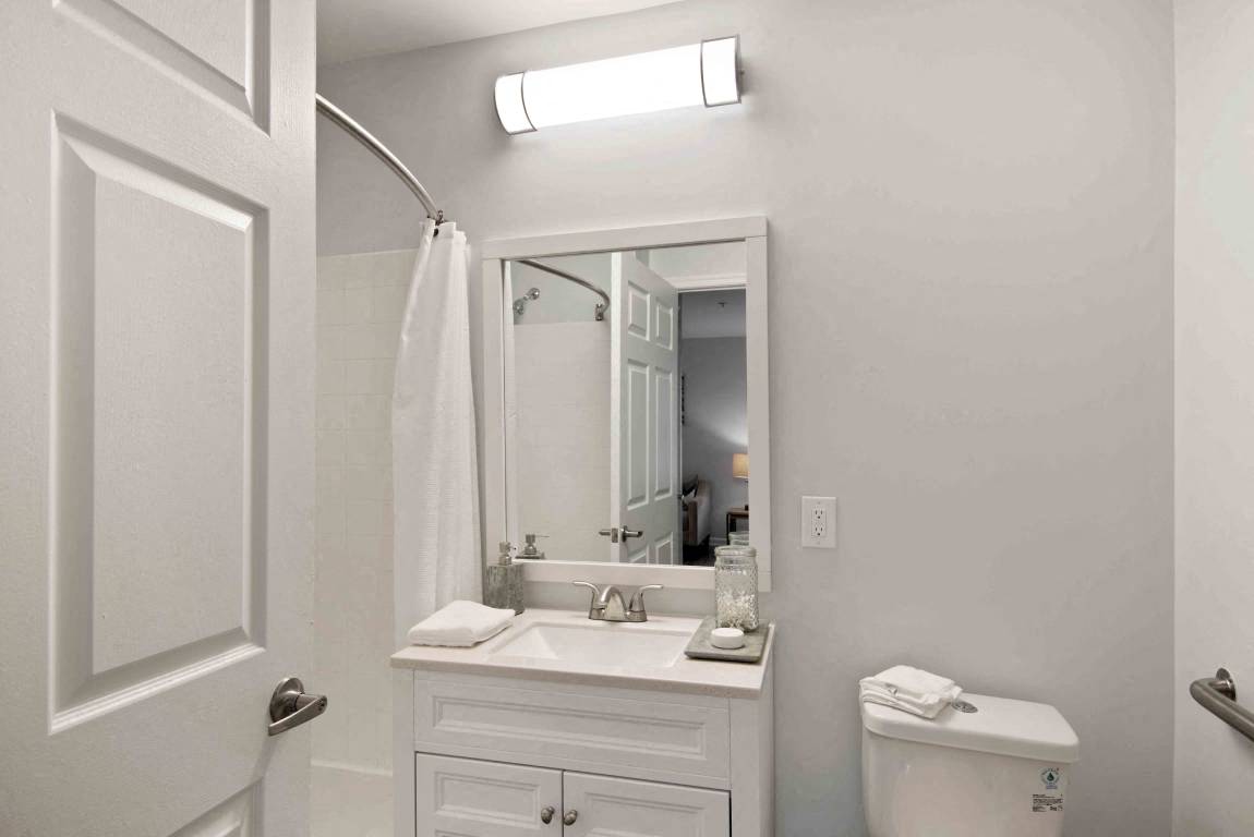Henley at Kingstowne Image 6