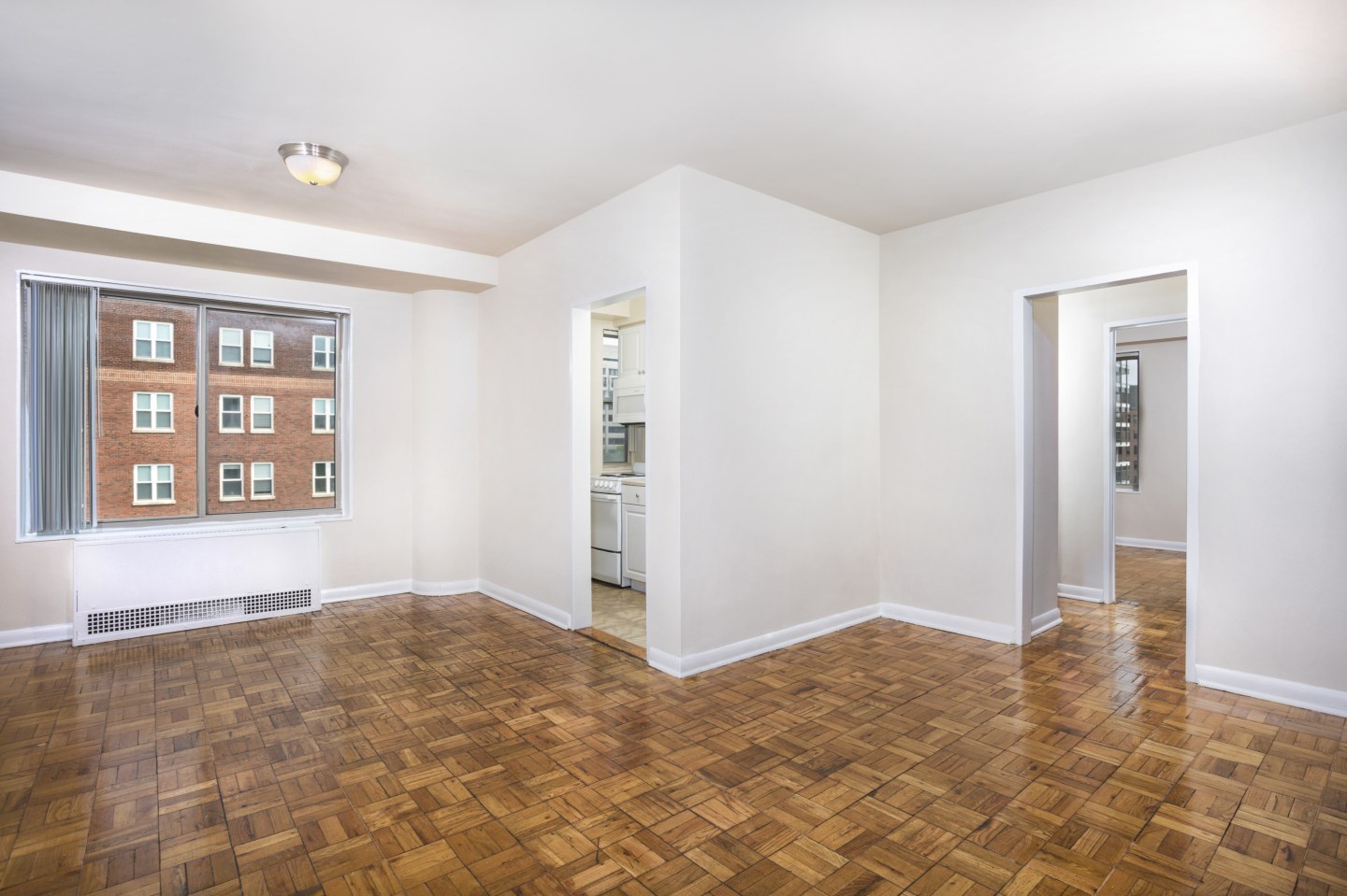 Empire Apartments Image 10