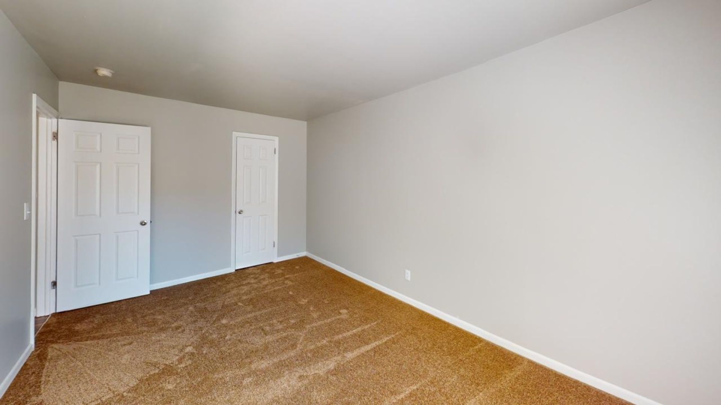 Hillcrest Apartments Image 7