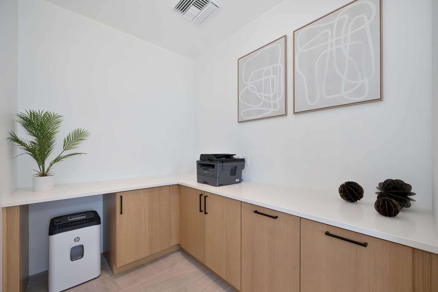 Halcyon Apartments Image 13