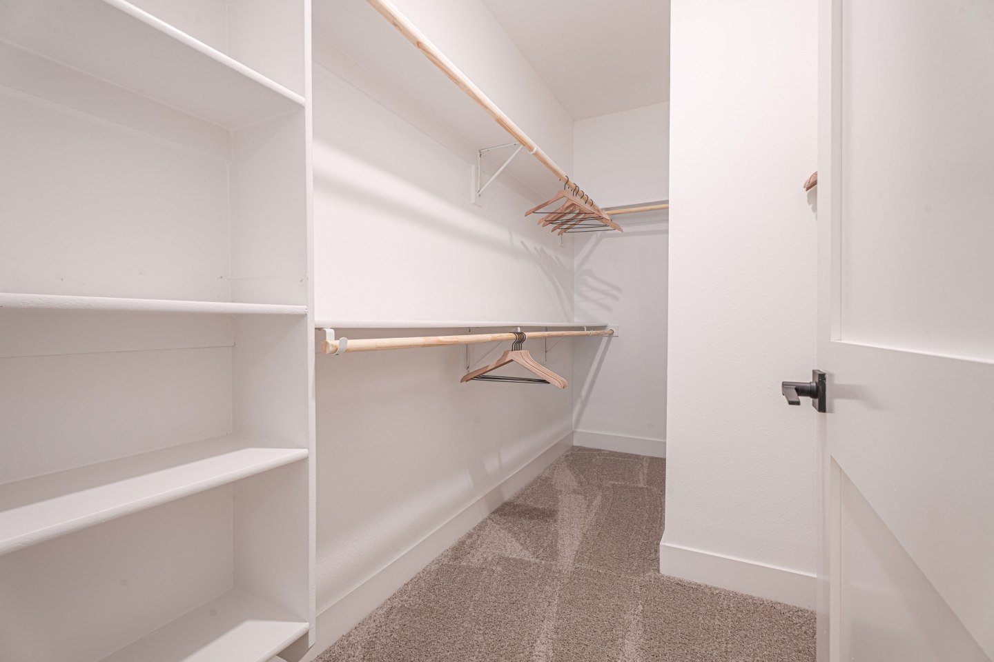 Maverick Modern Apartments Image 37