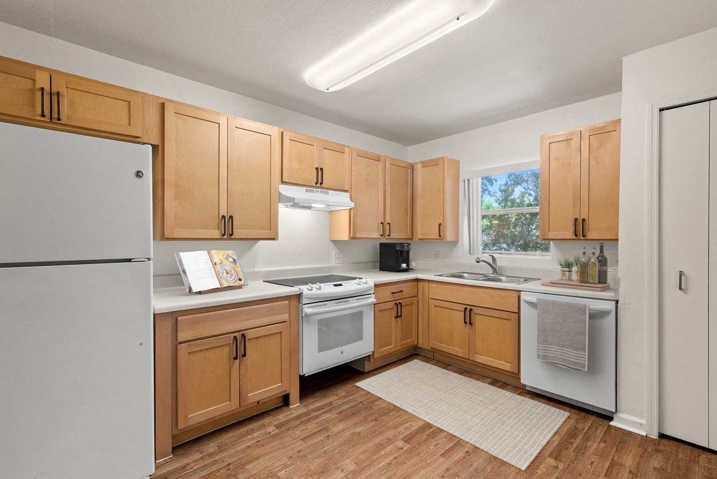 Regency Palms Apartments - Affordable Housing Image 22