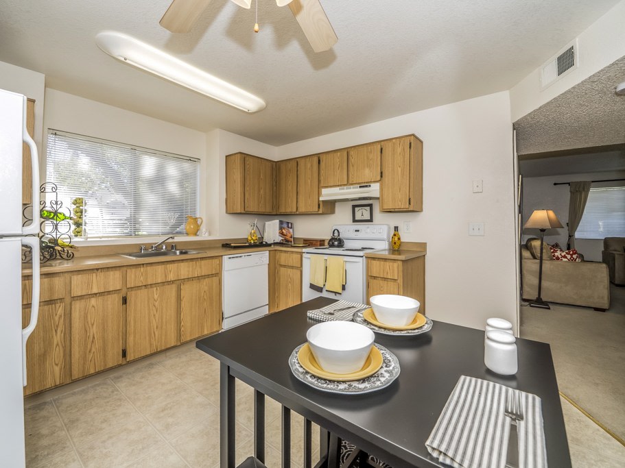 River Terrace Apartment Homes Image 6