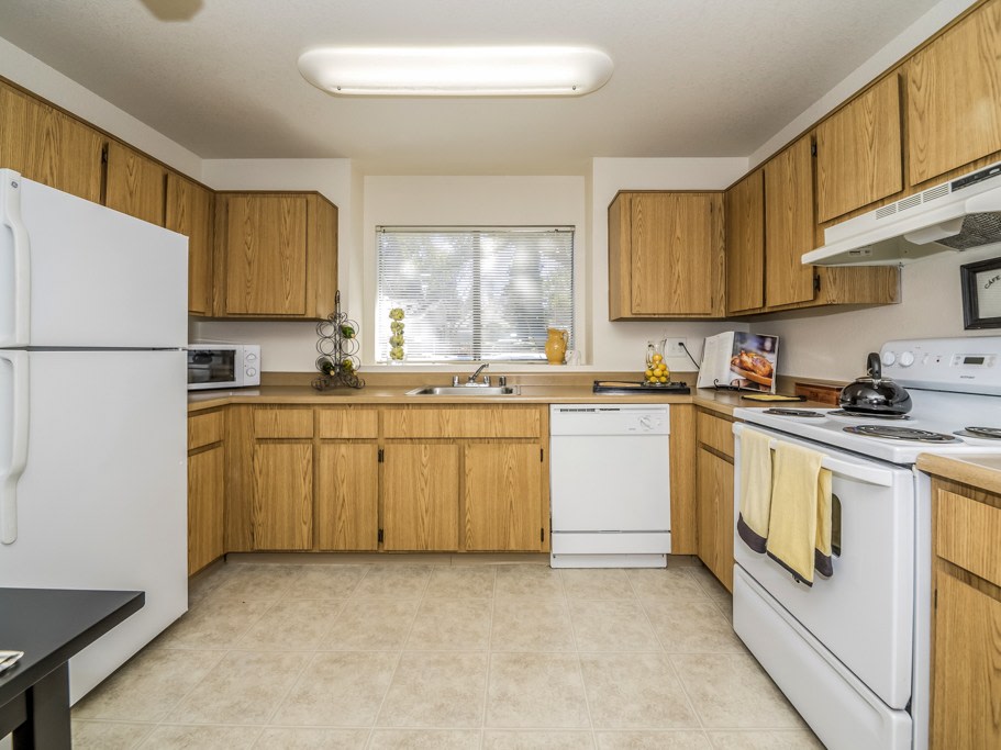 River Terrace Apartment Homes Image 11
