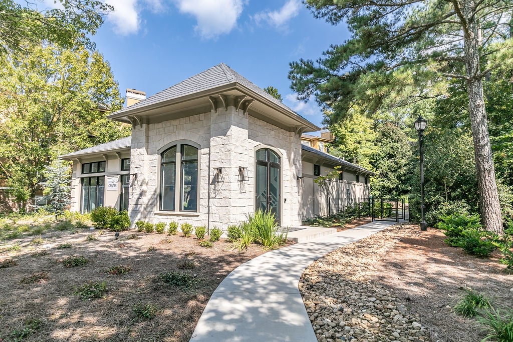 1401 West Paces Image 41