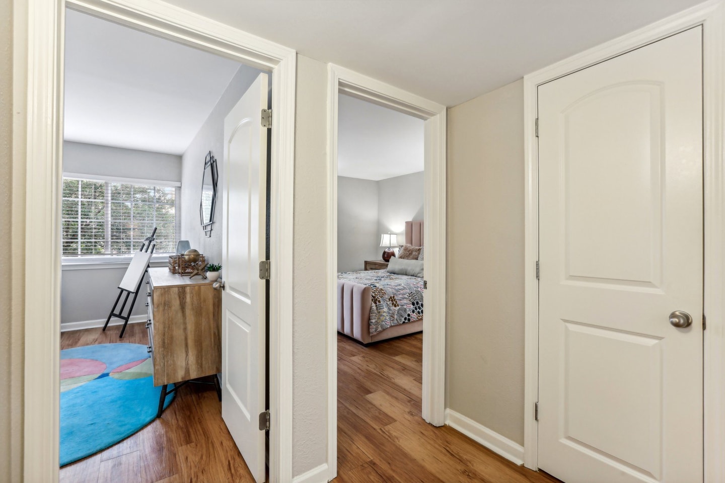 865 Bellevue Image 11