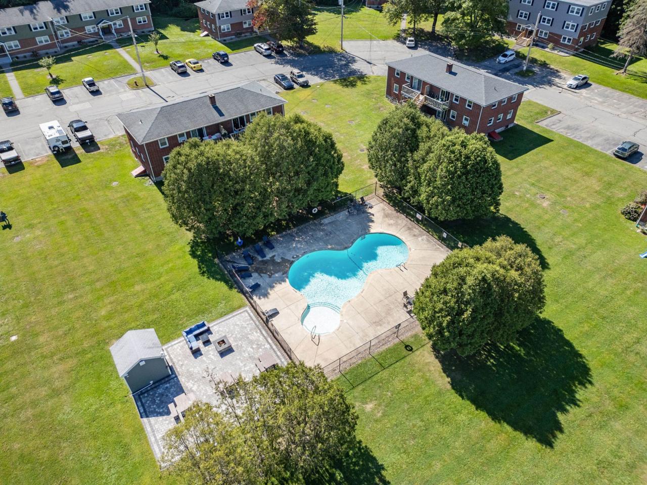 Manor Grove Image 12