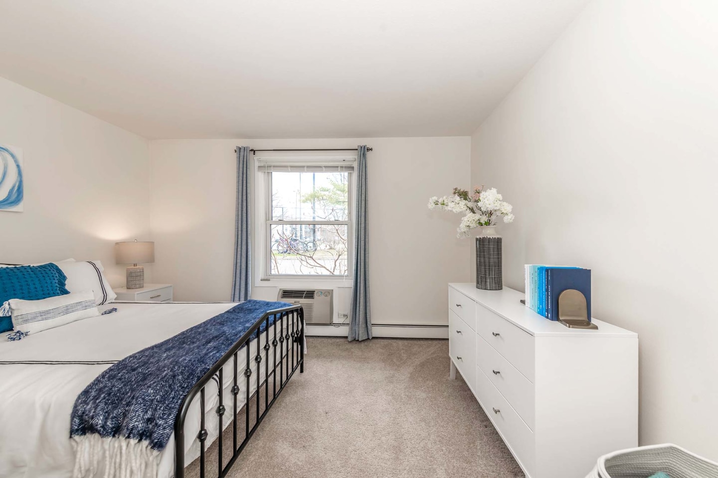 Barrington Lakes Apartments Image 16